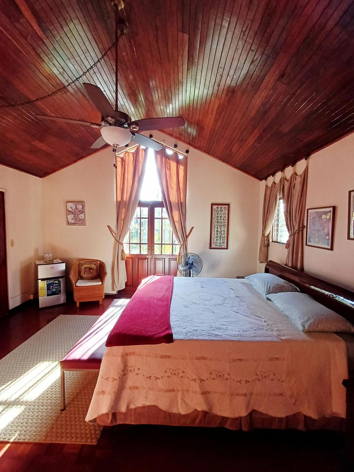 Royal King Room